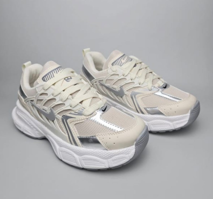 NIKE SKATE V2