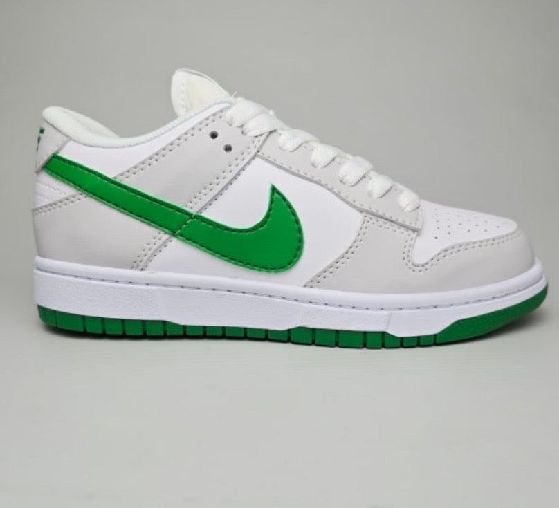 NIKE DUNK SB