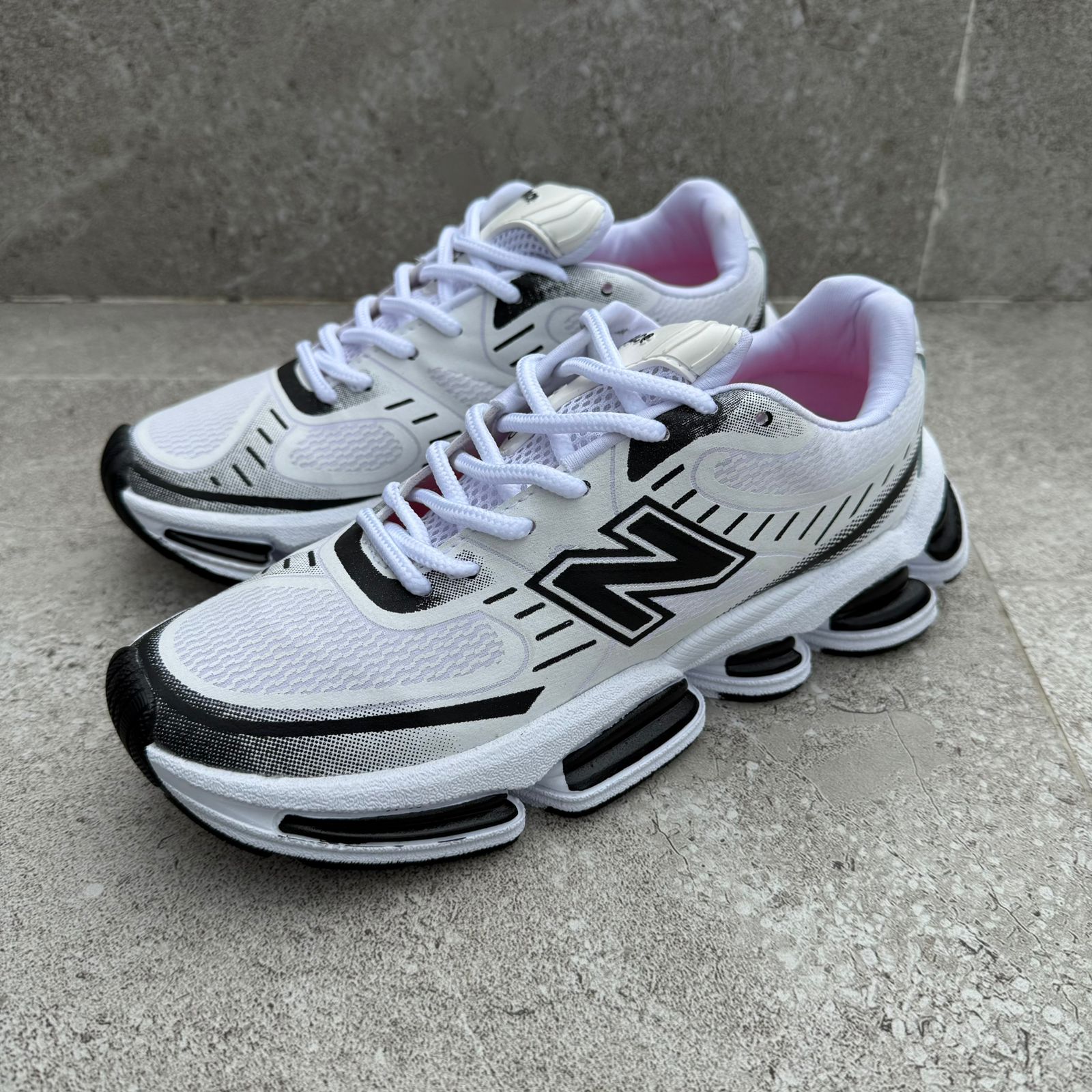 NEW BALANCE 2000