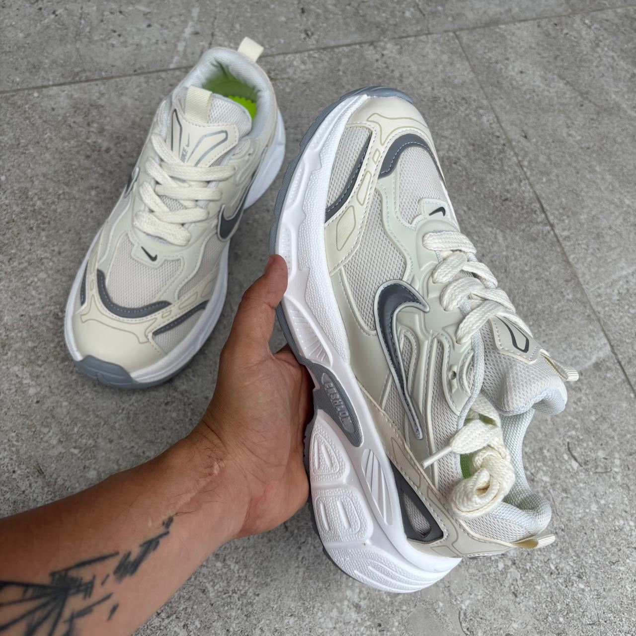 NIKE CUSHLON