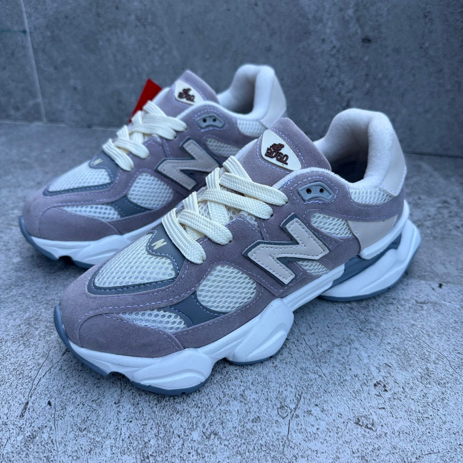 NEW BALANCE 9060