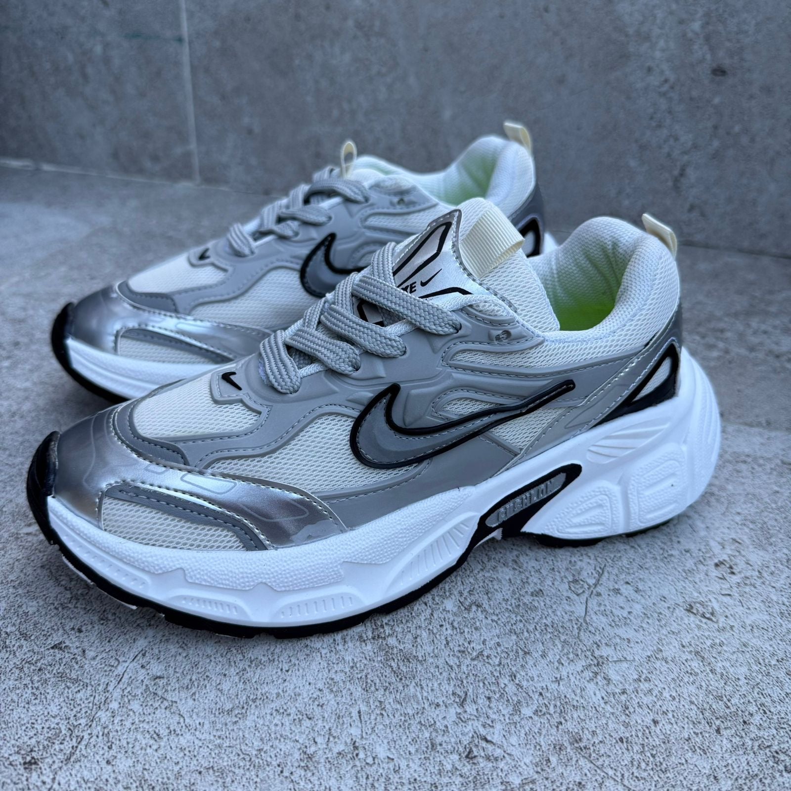 NIKE CUSHLON