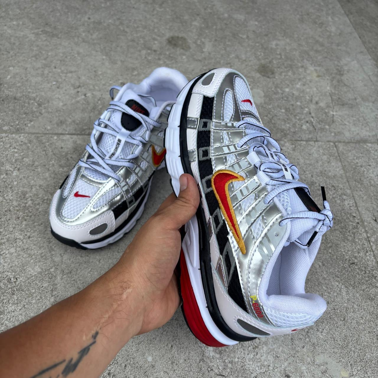 NIKE P-6000