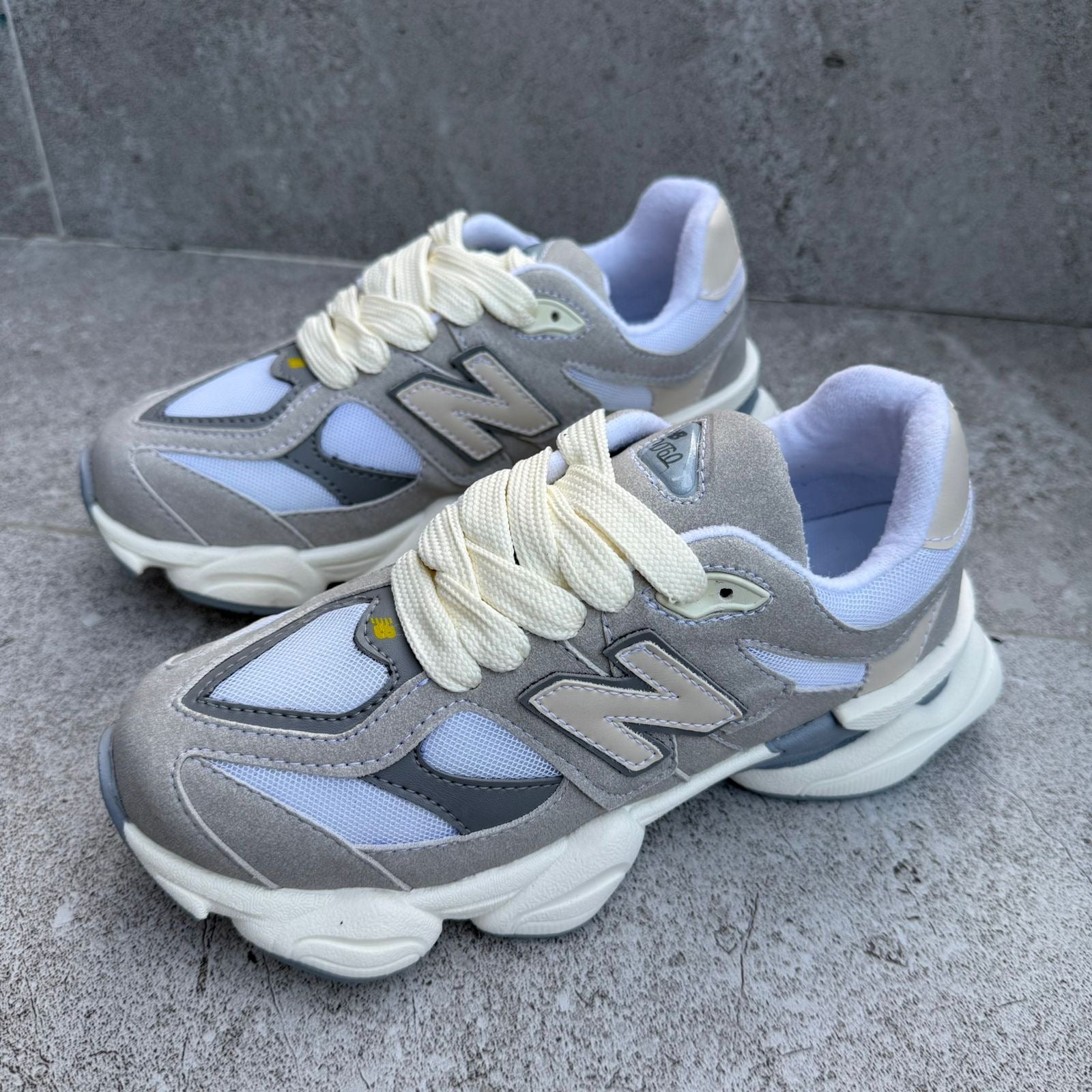 NEW BALANCE 9060