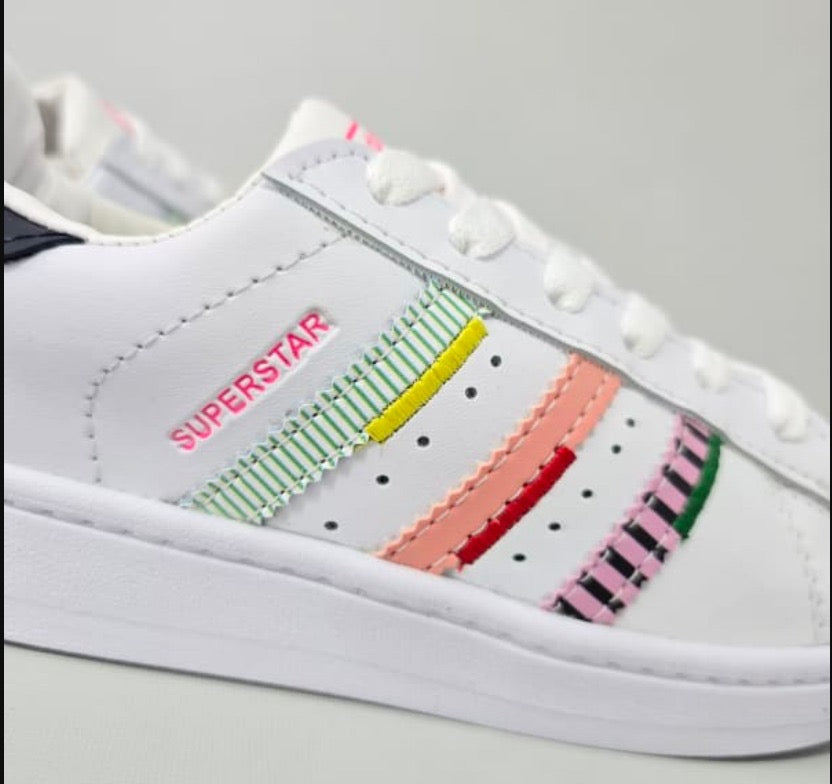 SUPERSTAR
