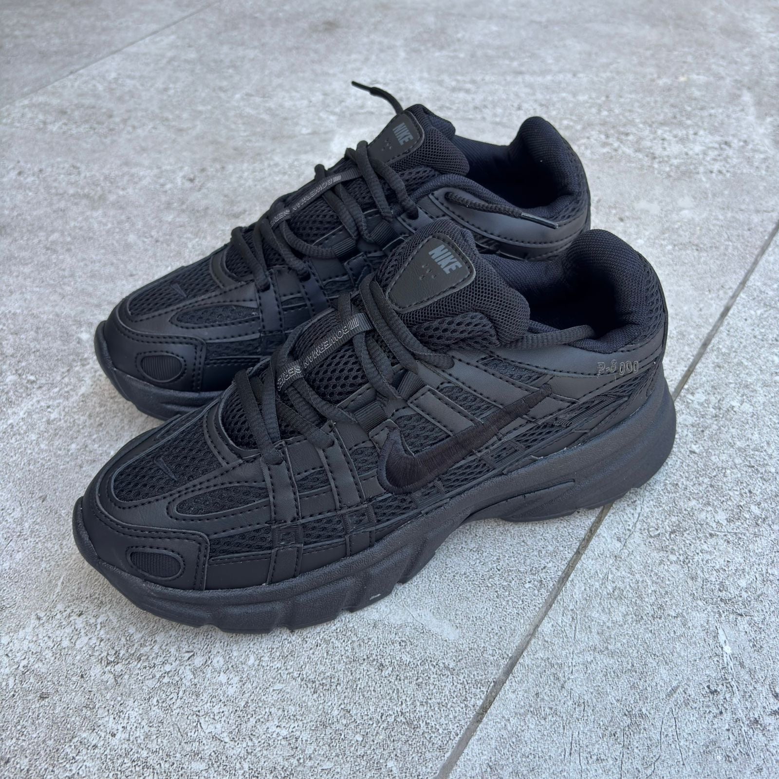 NIKE P-6000
