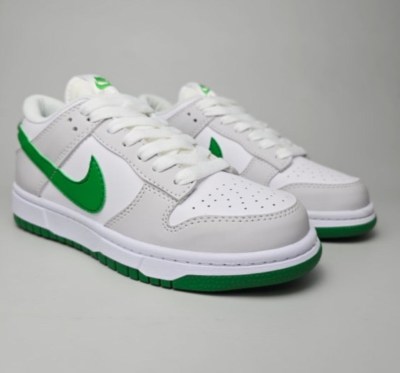 NIKE DUNK SB