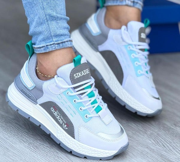 ADIDAS SIKAGE