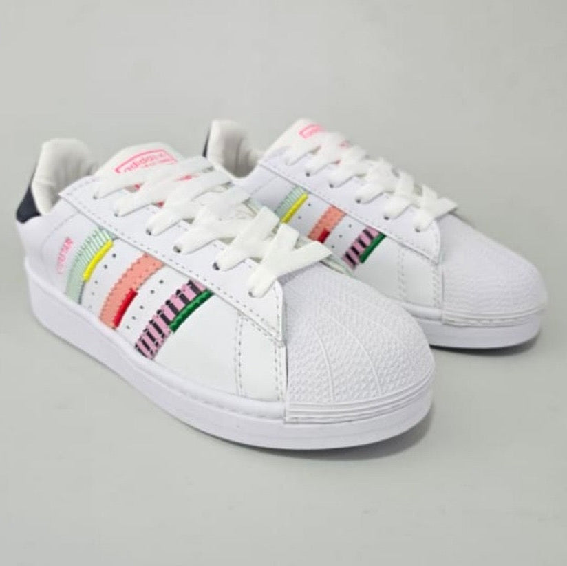 SUPERSTAR