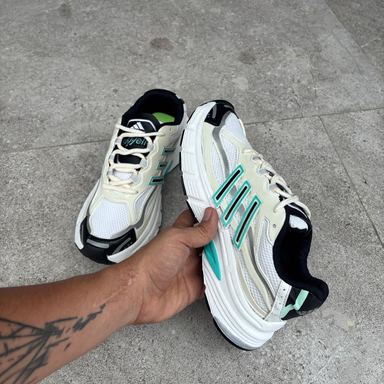 ADIDAS RESPONCE