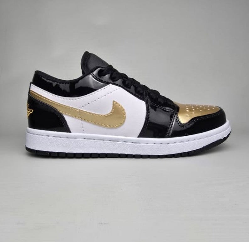 NIKE JORDAN 1 LOW