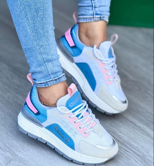 ADIDAS SIKAGE