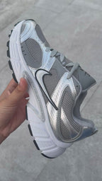 NIKE V5K RNR